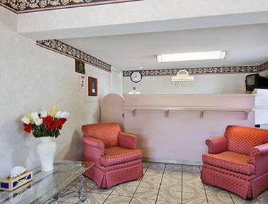Rodeway Inn Leesburg Chain Of Lakes מראה פנימי תמונה